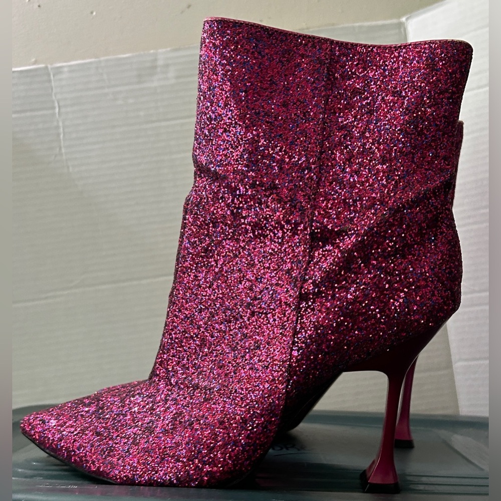 Marc Fisher Glittery Pink Ankle Boots Women’s Size 11 EUC